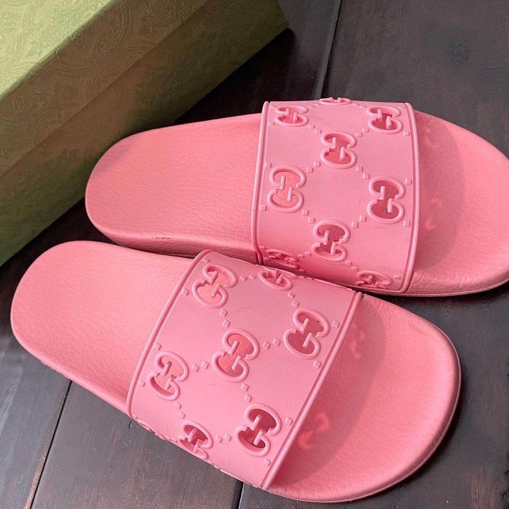 Gucci Slides Pink